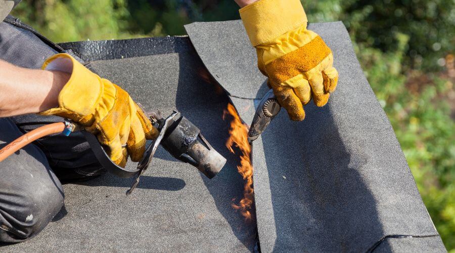 Professional gutter cleaning in Peru, NY